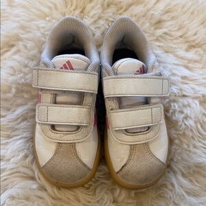 Adidas VL COURT 3.0 SHOES  in White and Pink 7 toddler